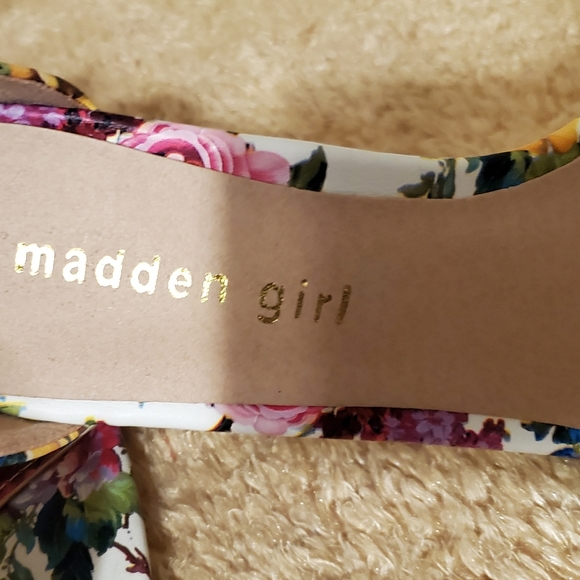 Madden Girl Rose block heel women size 7.5. - Picture 7 of 7